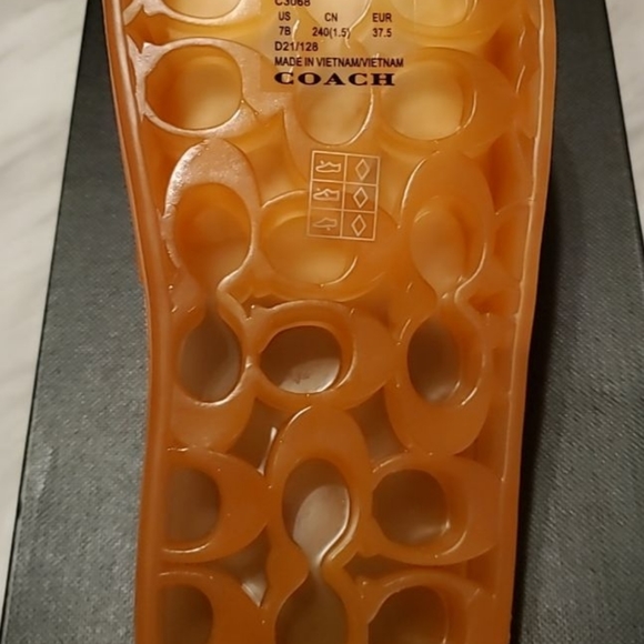 Size 7 Rubber Coach Slides - Picture 2 of 5